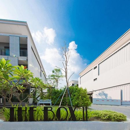 The Box Residence Bangkok Esterno foto