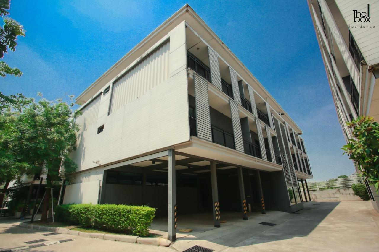 The Box Residence Bangkok Esterno foto
