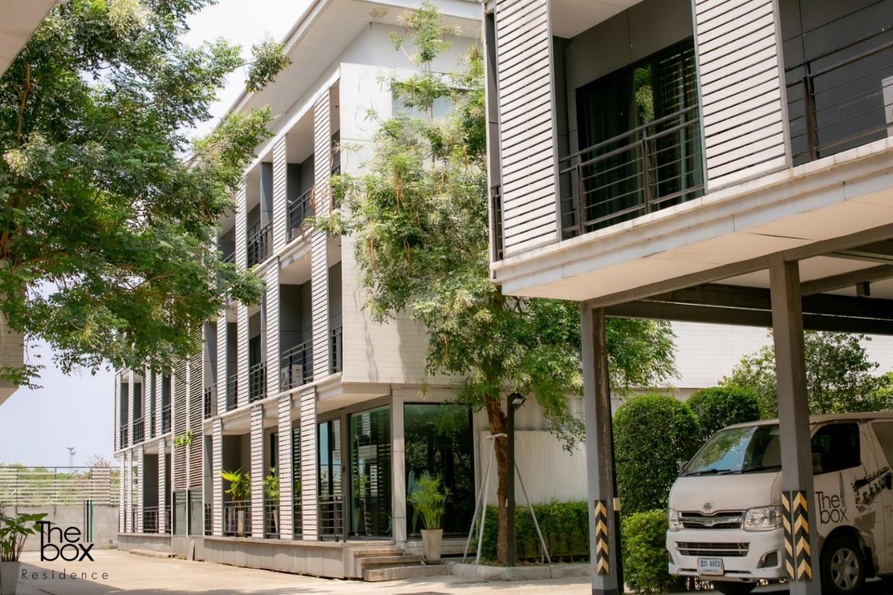 The Box Residence Bangkok Esterno foto
